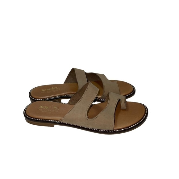 Coach And Four Woman Shoes Size 9 - Picture 2 of 8